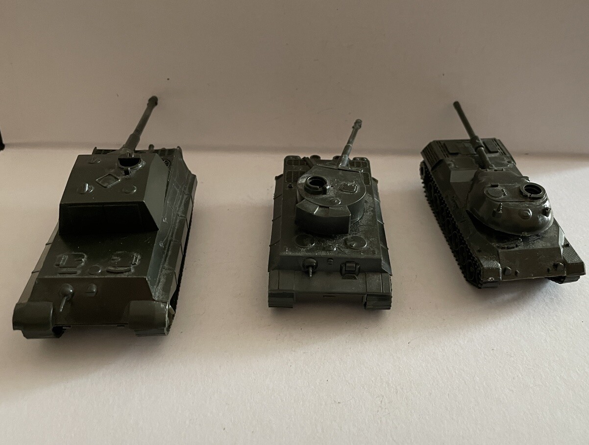 DBGM Mini Tanks Tiger Konigstiger Leopard Plastic Tank Set Of 3 Made In Austria - Image 4