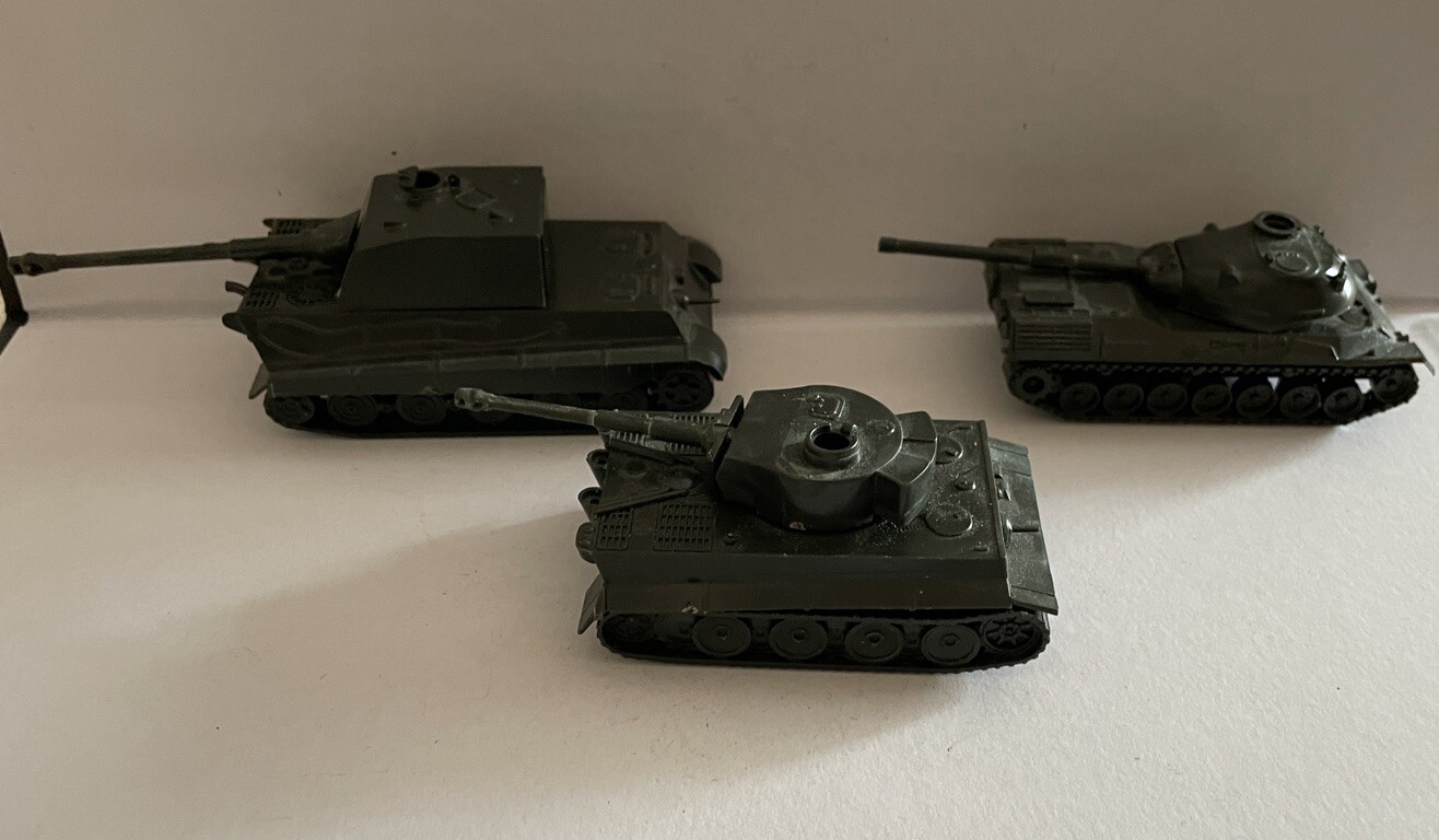 DBGM Mini Tanks Tiger Konigstiger Leopard Plastic Tank Set Of 3 Made In Austria - Image 5