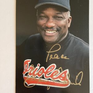 Elrod Hendricks Card Auto Baseball Player Signed Photo