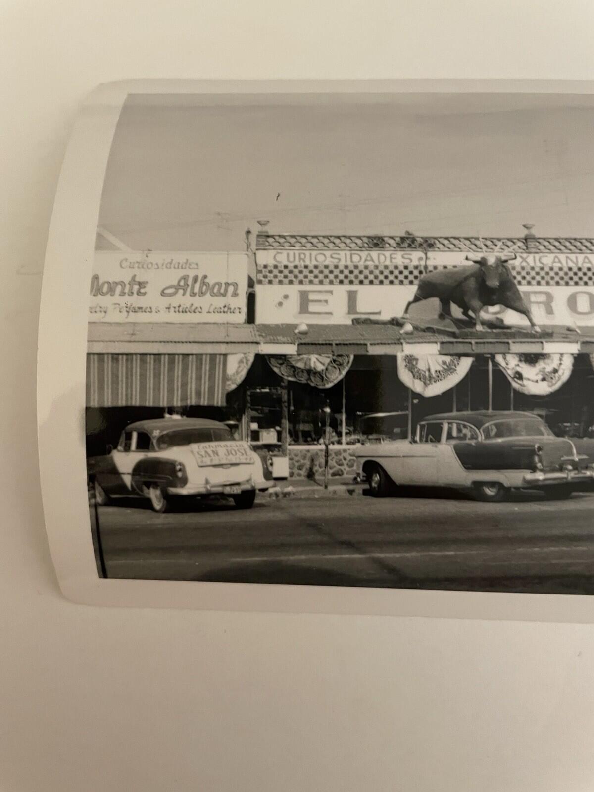El Toro Curiosidades Store Tijuana Mexico Photo Vintage Black & White Photo 3x5 - Image 2