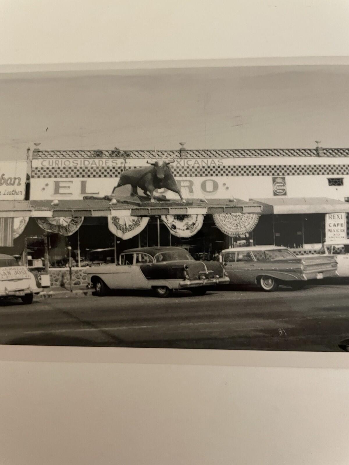 El Toro Curiosidades Store Tijuana Mexico Photo Vintage Black & White Photo 3x5 - Image 3