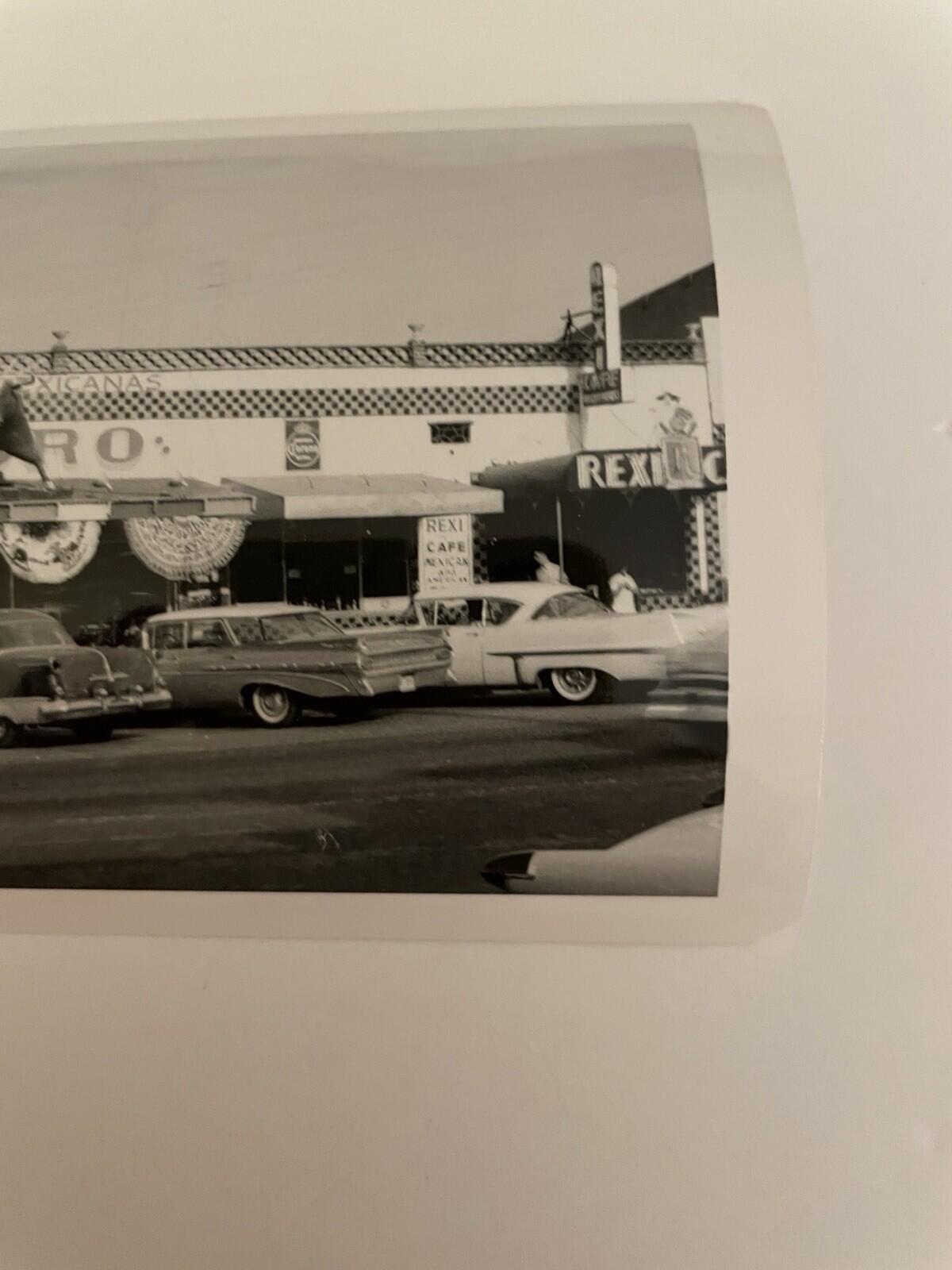 El Toro Curiosidades Store Tijuana Mexico Photo Vintage Black & White Photo 3x5 - Image 4