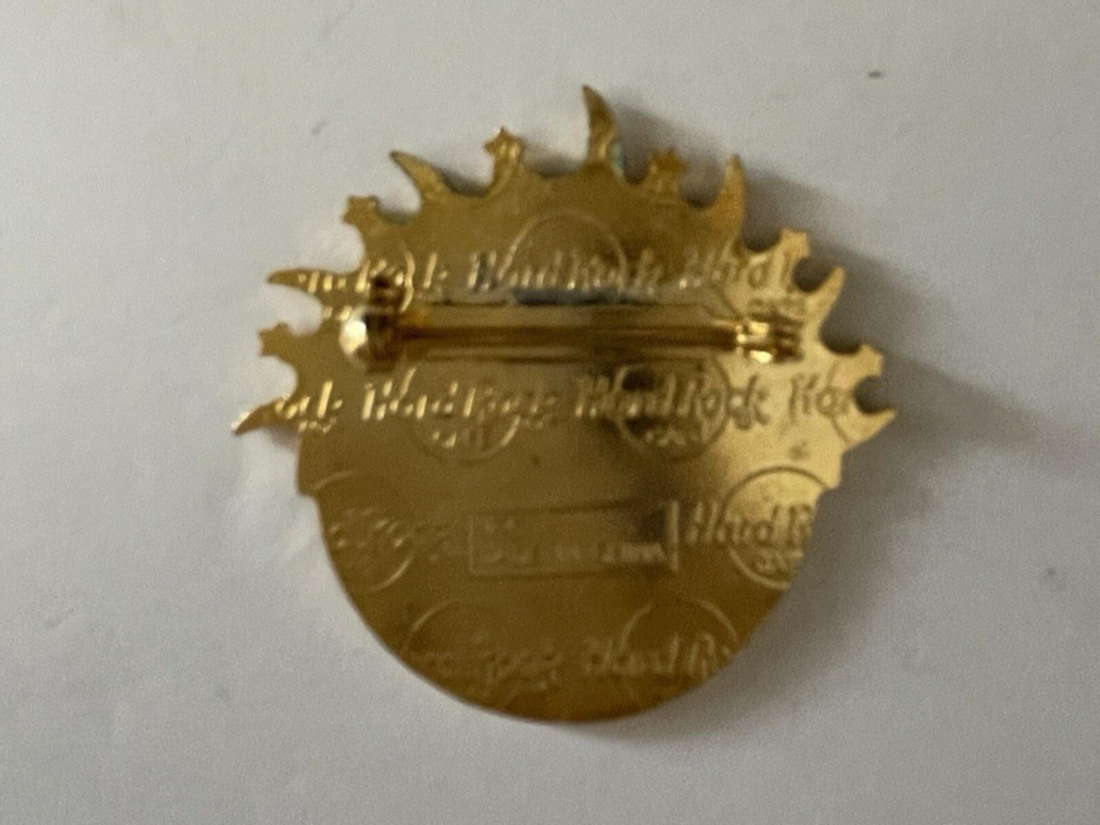1997 Hard Rock Cafe Kowloon Pin - Image 2
