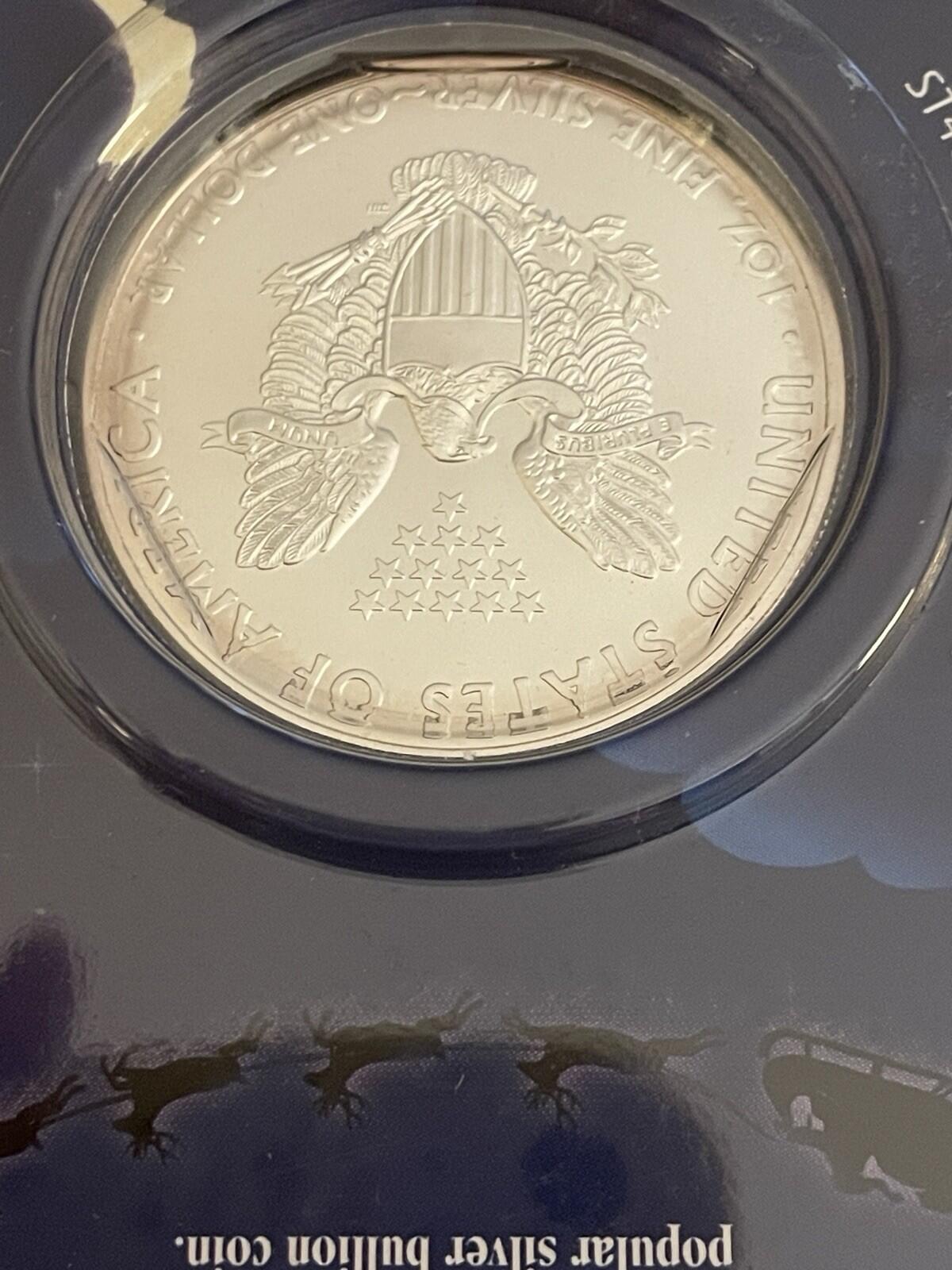 2015 American Silver Eagle $1 Dollar Coin .999 Fine 1 oz. Uncirculated - Image 4