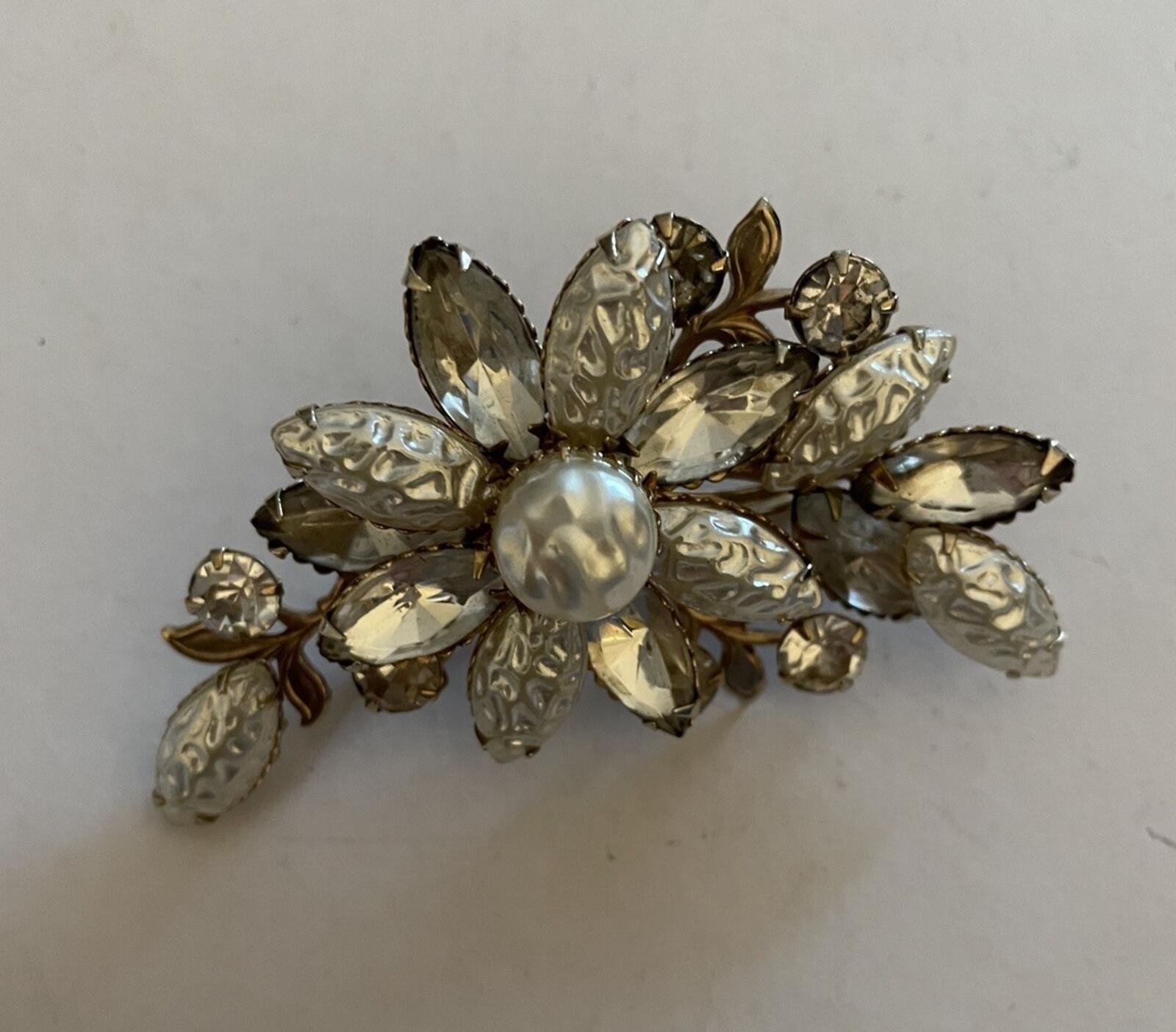 Cathe Gemstone Flower Brooch Pin