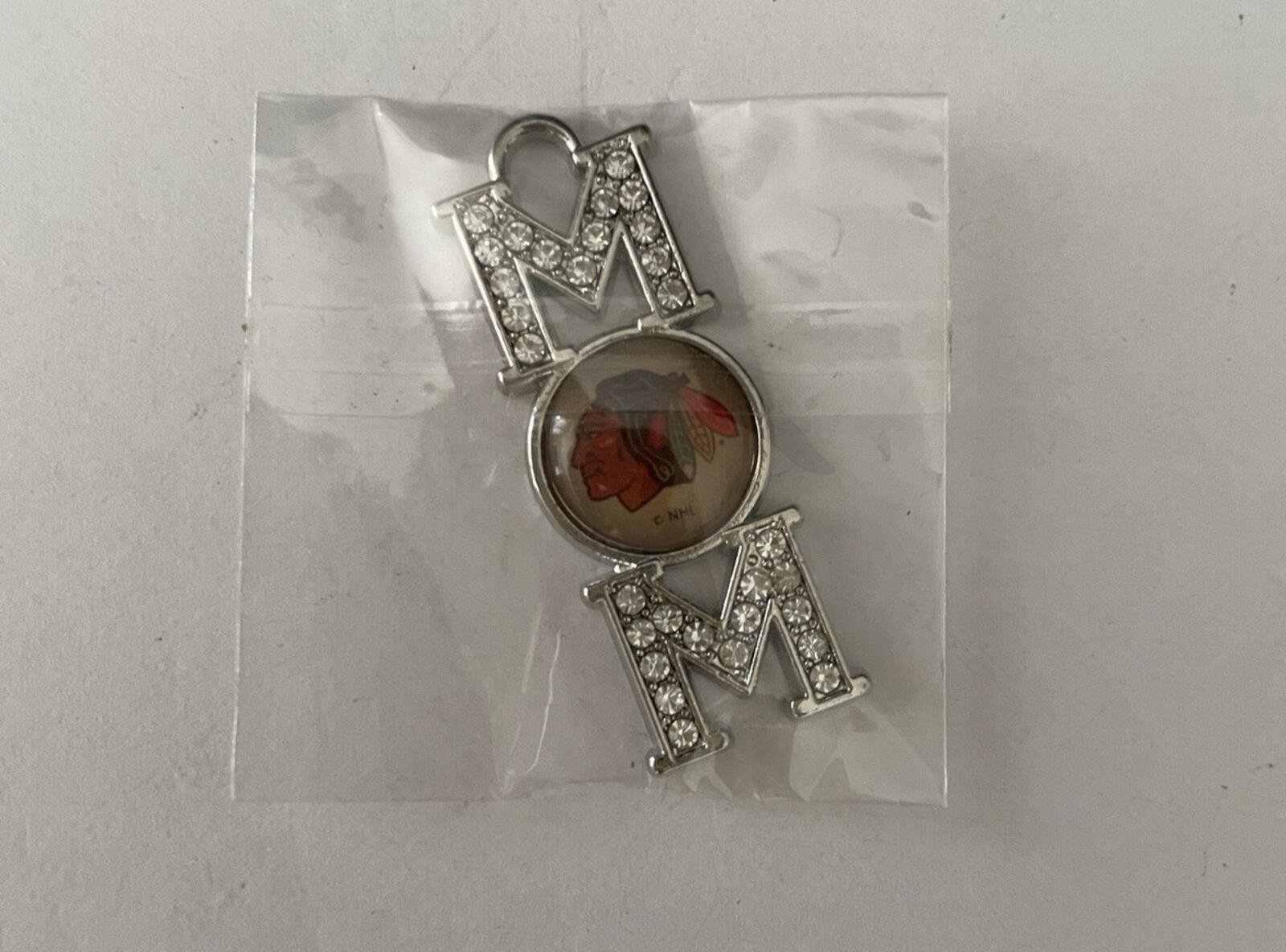 Chicago Black Hawks NHL Hockey Team Mom Pendant Necklace
