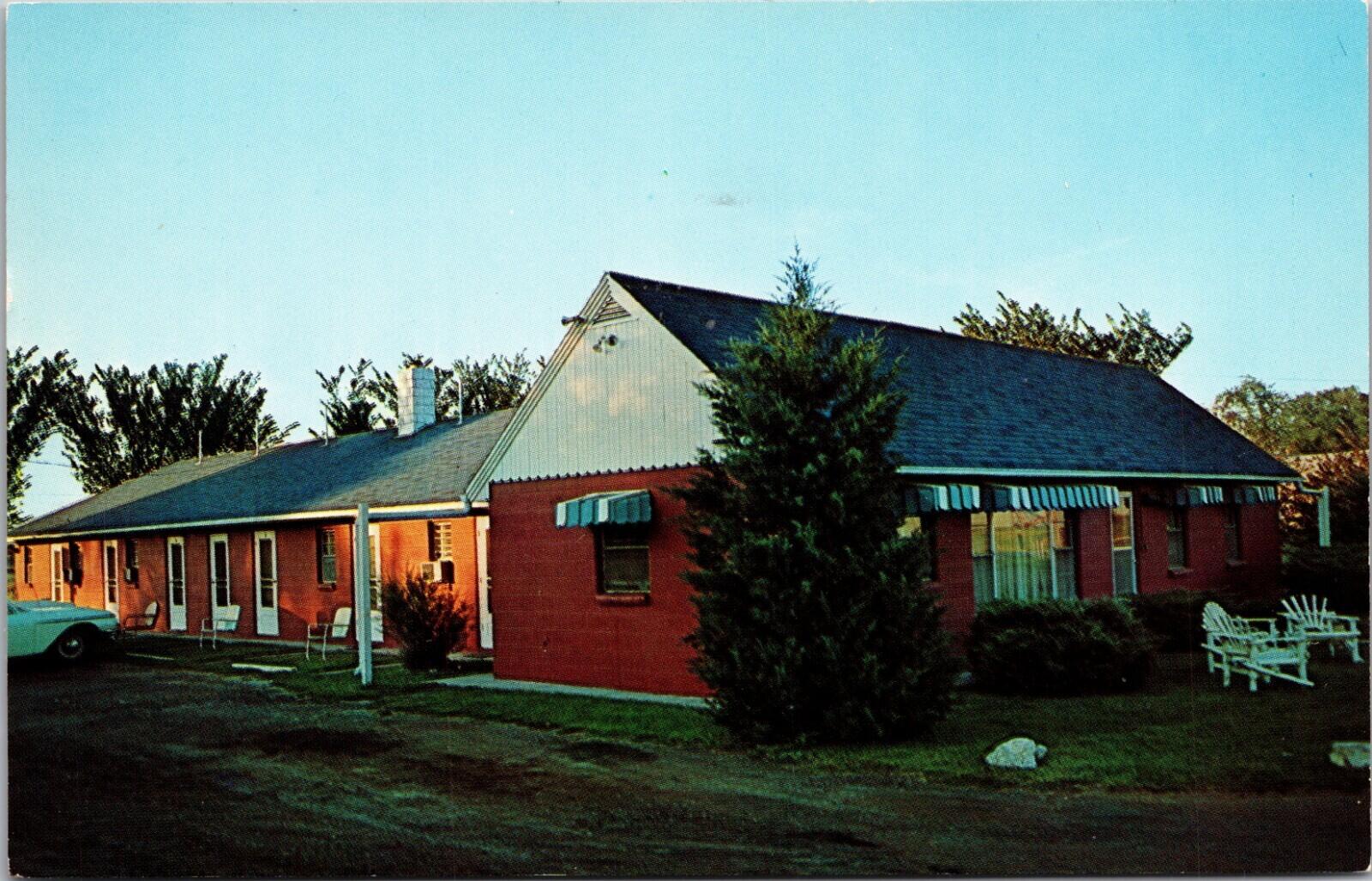 Marengo Hotel Marengo Iowa Postcard