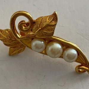 Peas In A Pod Pin Gold Tone Pin