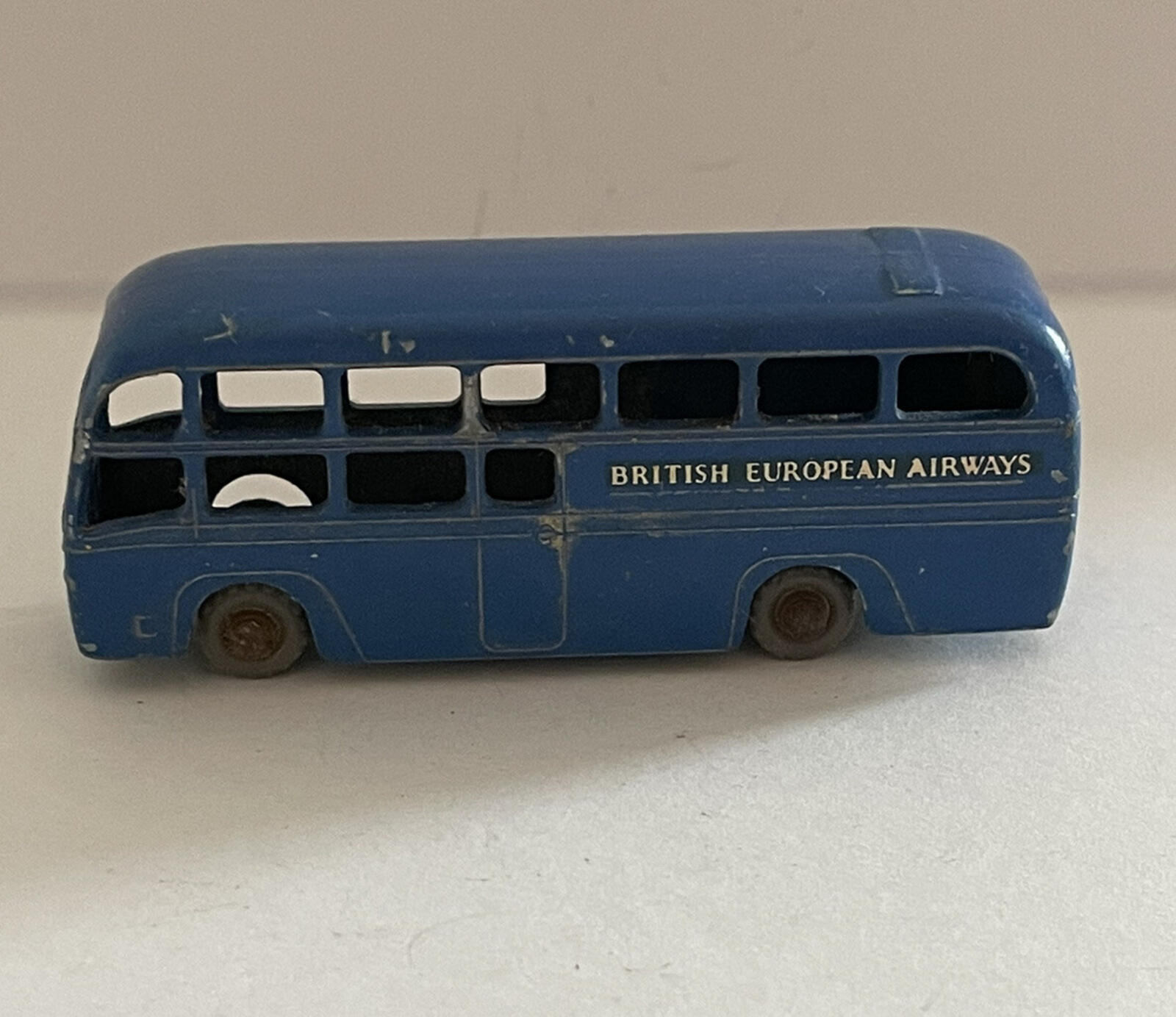 Matchbox Lesney BEA Coach British European Airways Bus #58 Diecast Car - Image 3