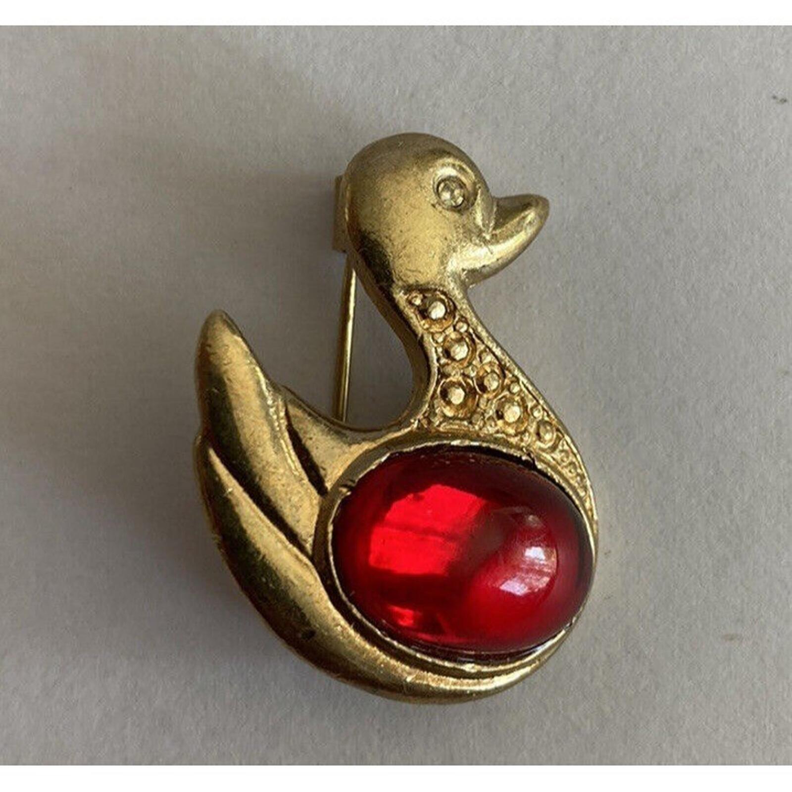 Jelly Belly Red Swan Brooch Pin