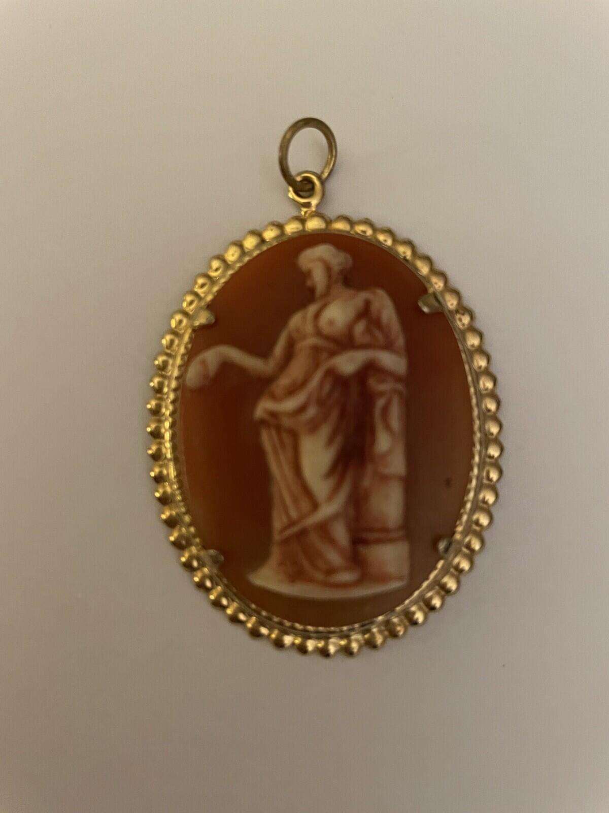 Pink And White Cameo Portrait Roman Greek Woman Standing Cameo Pendant - Image 2