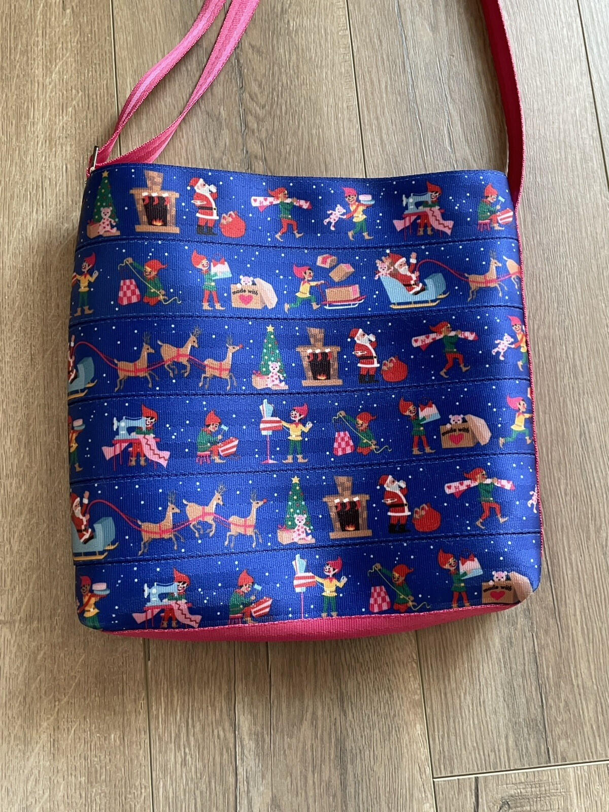 Harveys Christmas Workshop Purse Handbag Tote Santa Claus Elves Teddy Bear 2020 - Image 2