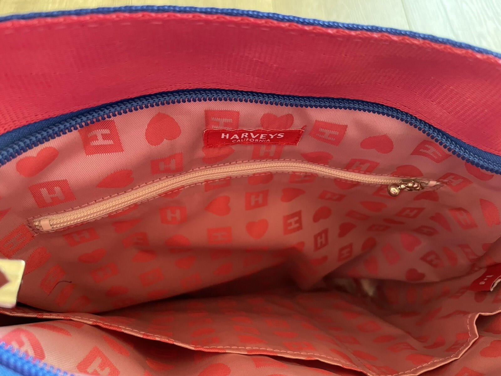 Harveys Christmas Workshop Purse Handbag Tote Santa Claus Elves Teddy Bear 2020 - Image 9