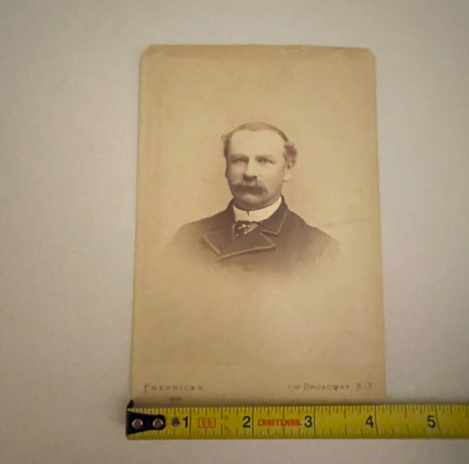 Man's Portrait Photo Cabinet Card Fredricks Knickerbocker Family Portrait - Image 7