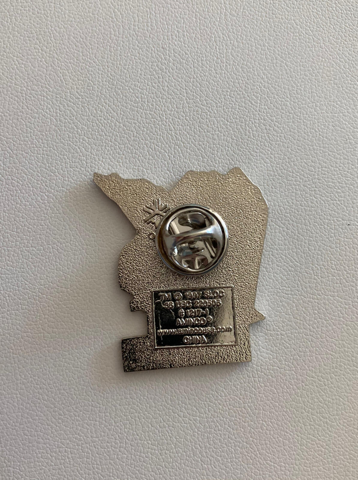 2002 Salt Lake City Utah Olympics Lake Pin - Image 2