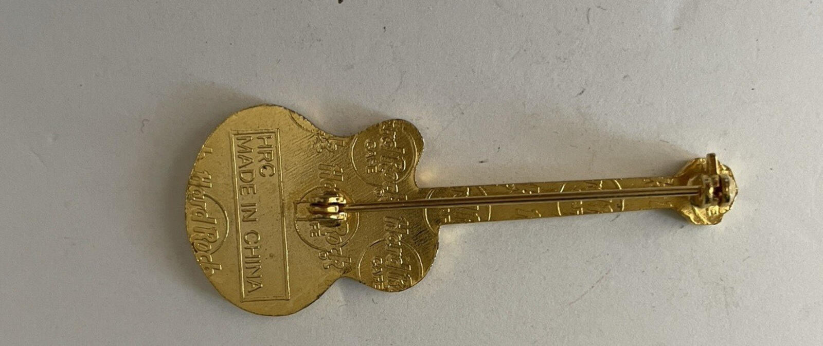 Hard Rock Cafe Guitar Singapore Pin - Image 2